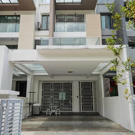 162 Home4Stay Deluxe Big 3Story 6Rooms 20Pax Wedding Usm Arena Bridge